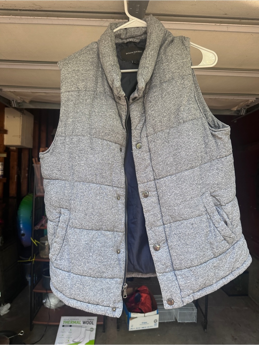 Banana Republic Men's Heather Gray Quilted Puffer Vest